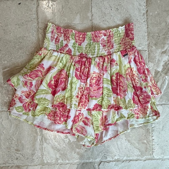 NWOT Maaji Floral Skort (Size M) - Picture 7 of 10